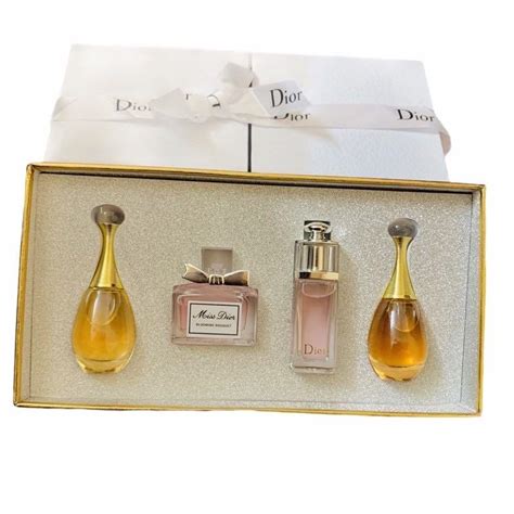 set mini perfumes dior precio|Dior mini for sale.